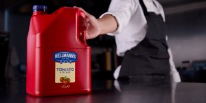 Hellmann’s Ketchup Proves It Tastes Better Than the Best – With a Bold River Thames Launch