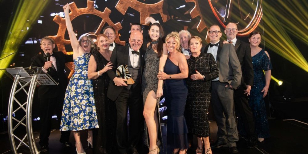 Mellors wins two local business awards